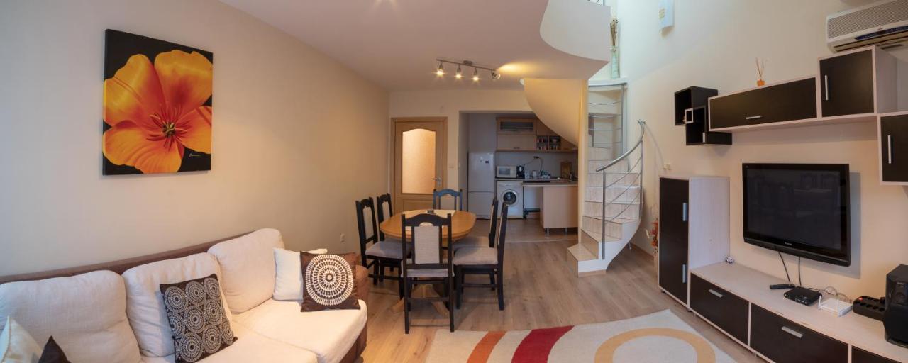 Maisonette Picadilly ヴァルナ エクステリア 写真