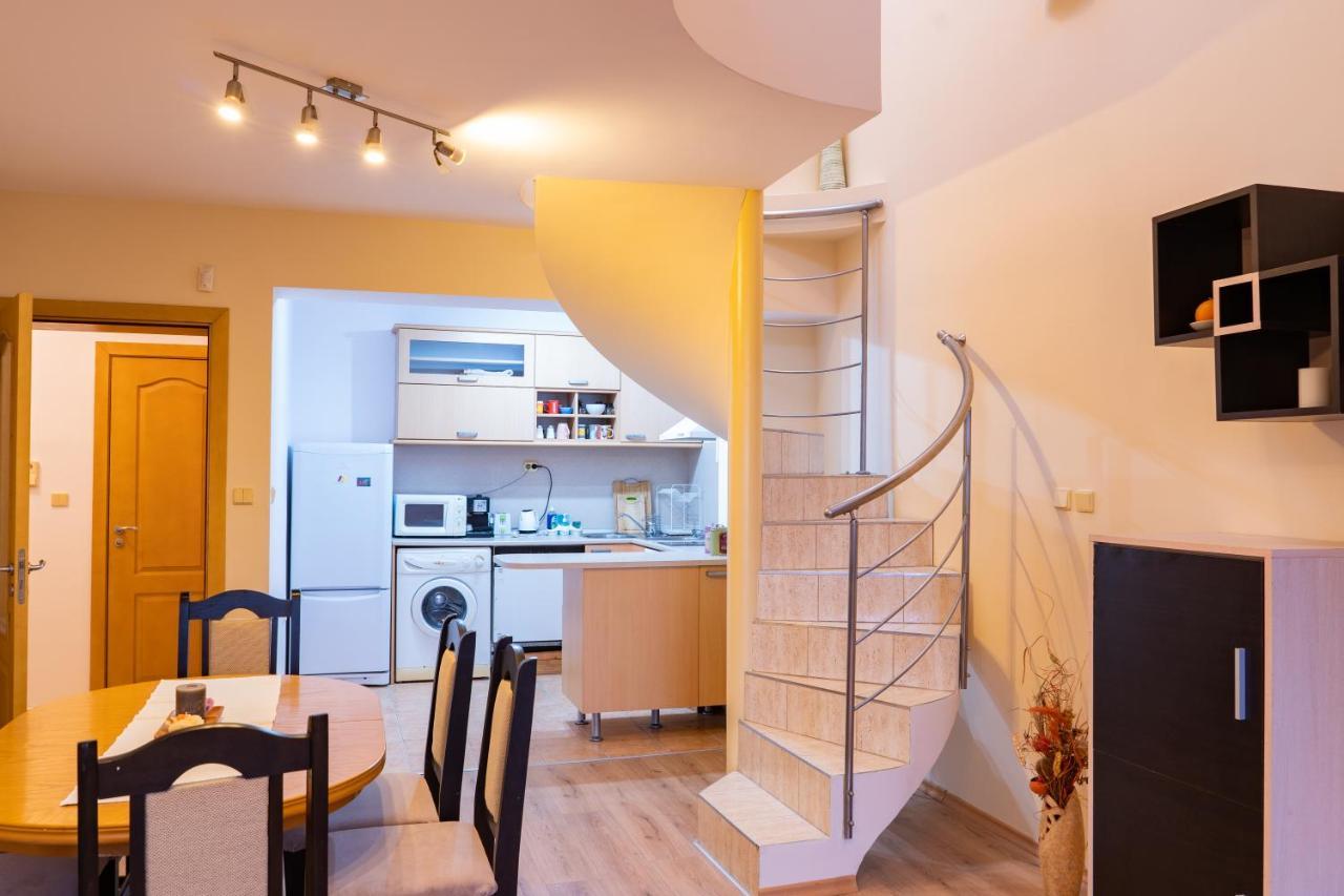 Maisonette Picadilly ヴァルナ エクステリア 写真