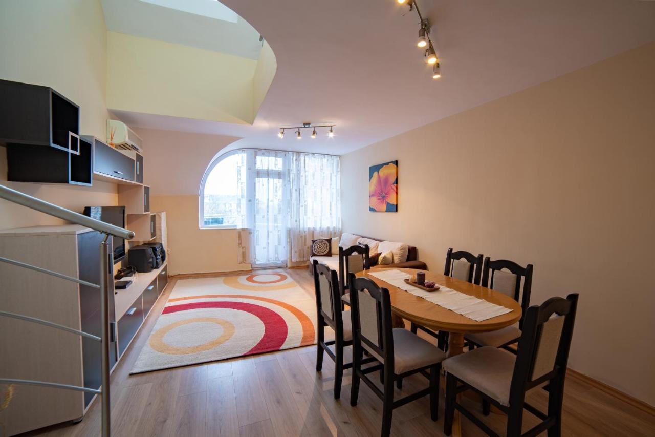 Maisonette Picadilly ヴァルナ エクステリア 写真